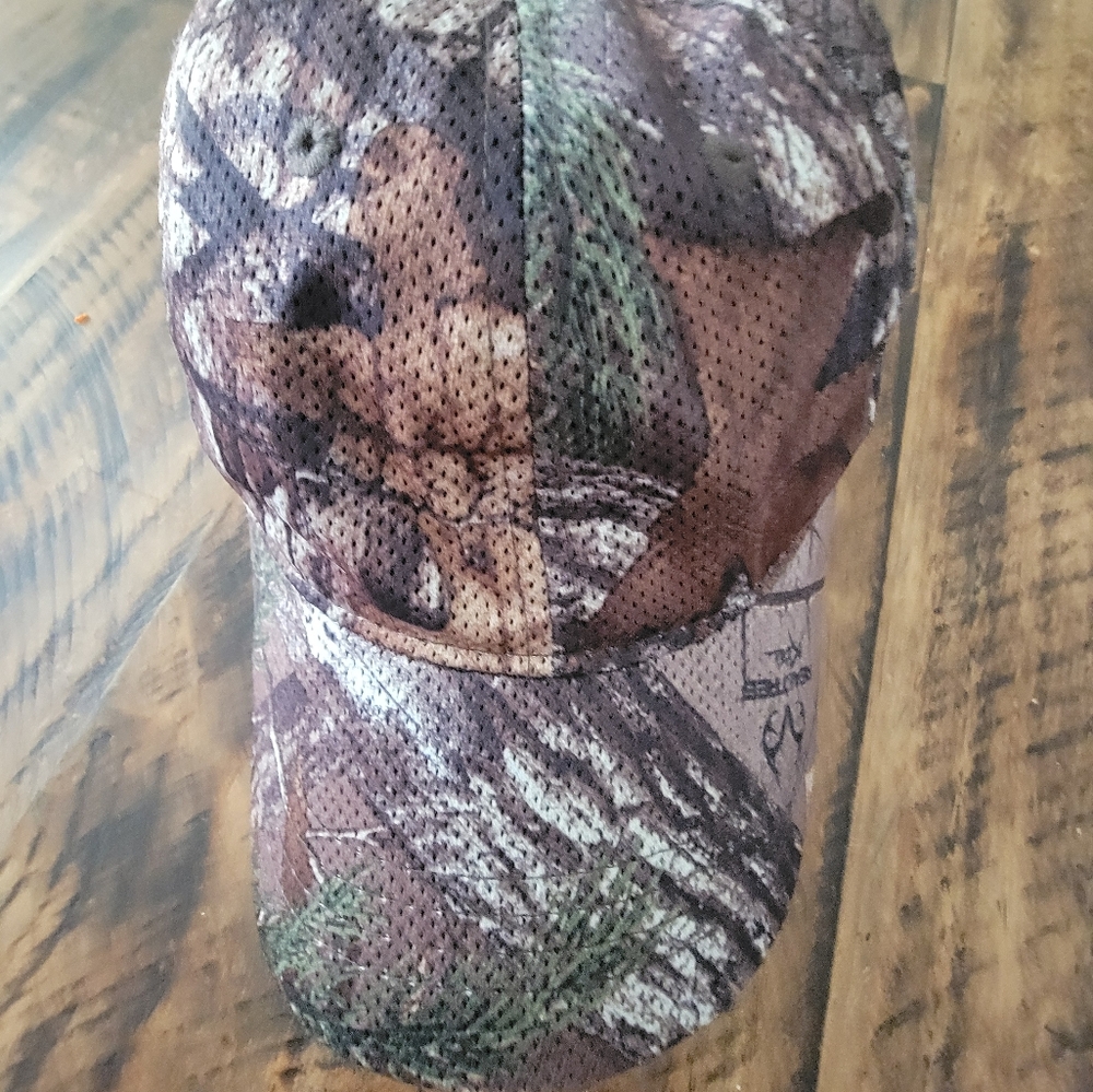 Breathable cap cammo